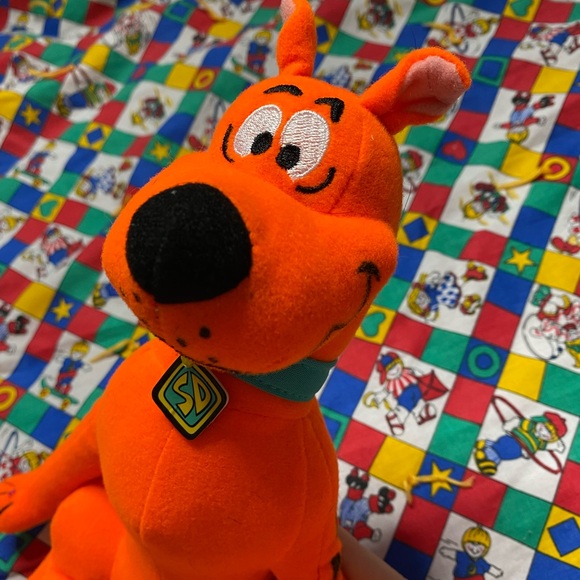 Neon orange scooby doo plush toy - Picture 2 of 6